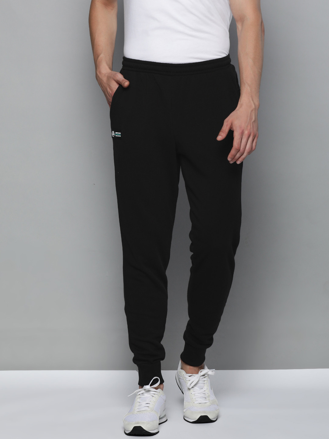 

PUMA Motorsport Men Medium Regular fit Mercedes F1 Essentials Sweat Sustainable Pants, Black