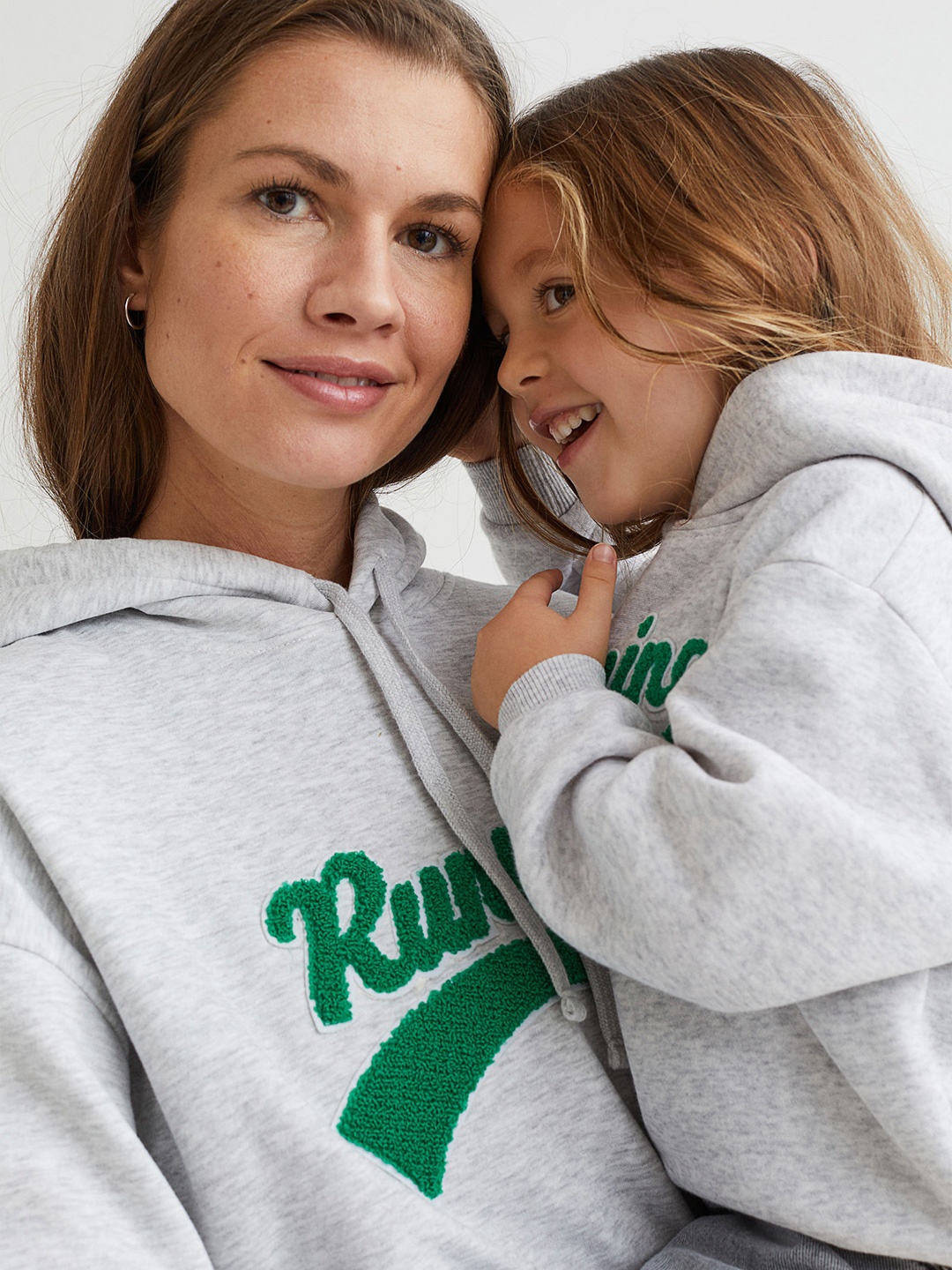 

H&M Girls Grey Melange & Green Appliqued Hoodie