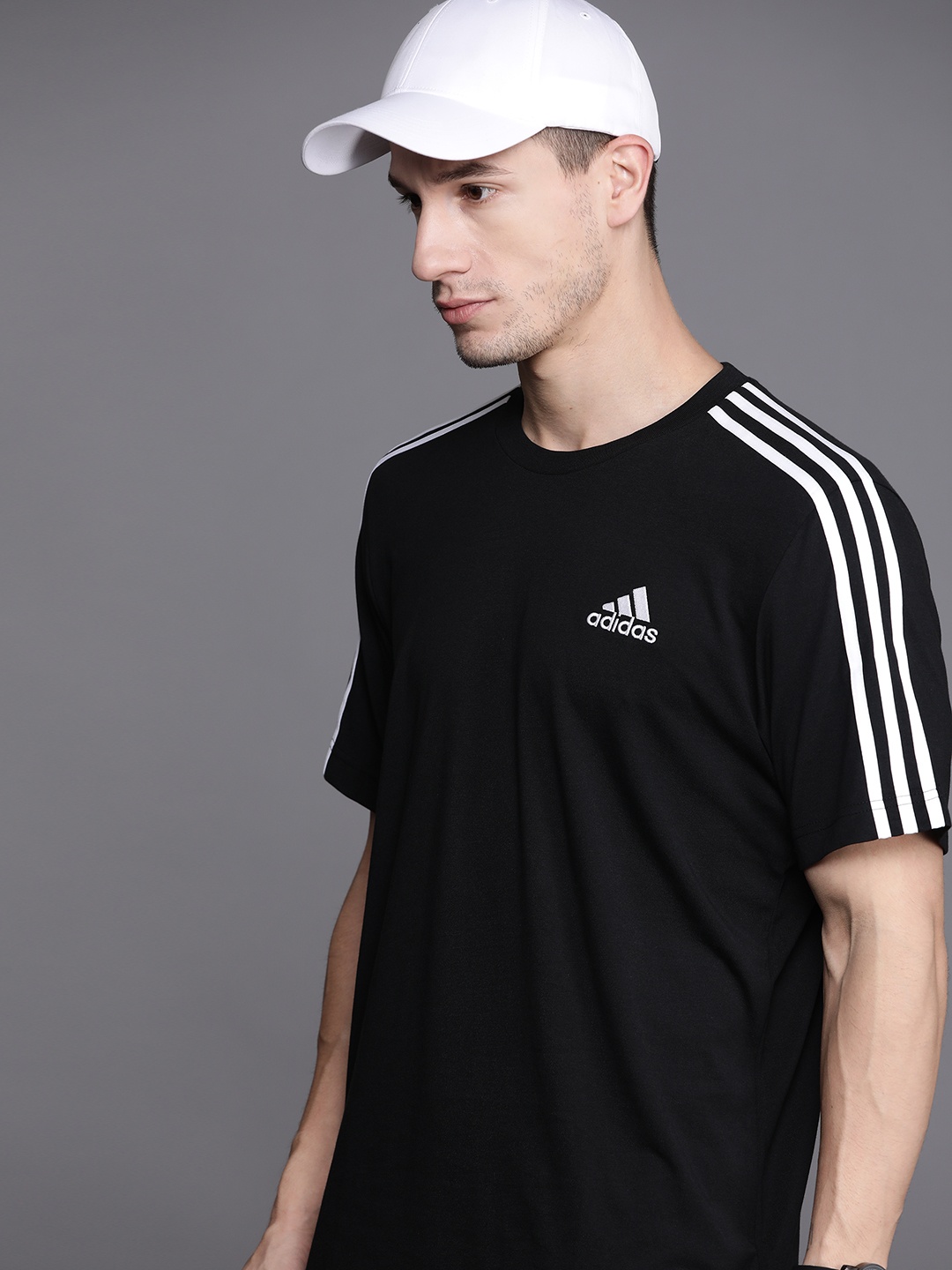 

ADIDAS Men Black Brand Logo Printed T-shirt