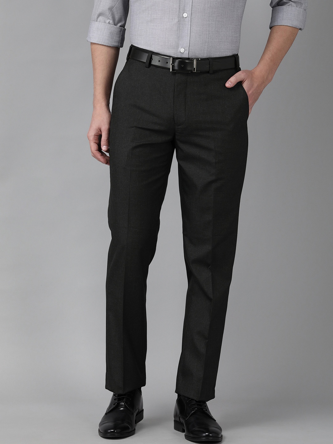 

Park Avenue Men Grey Checked Mid Rise Formal Trousers