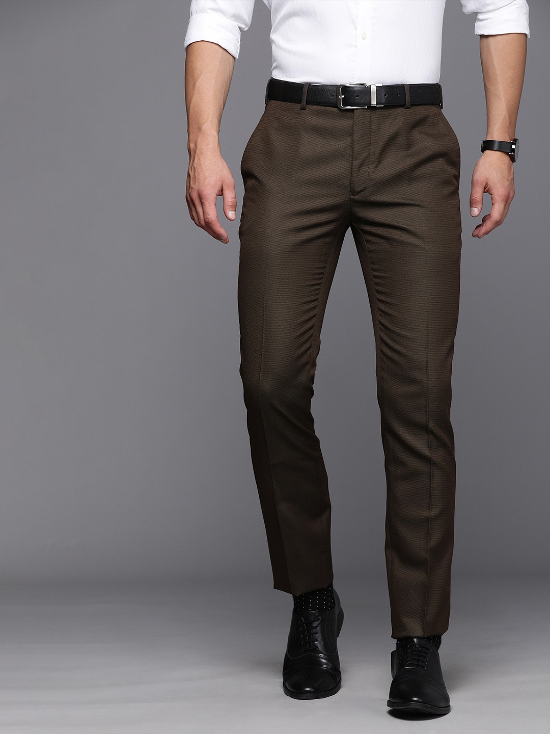 

Raymond Men Brown Textured Slim Fit Mid Rise Formal Trousers