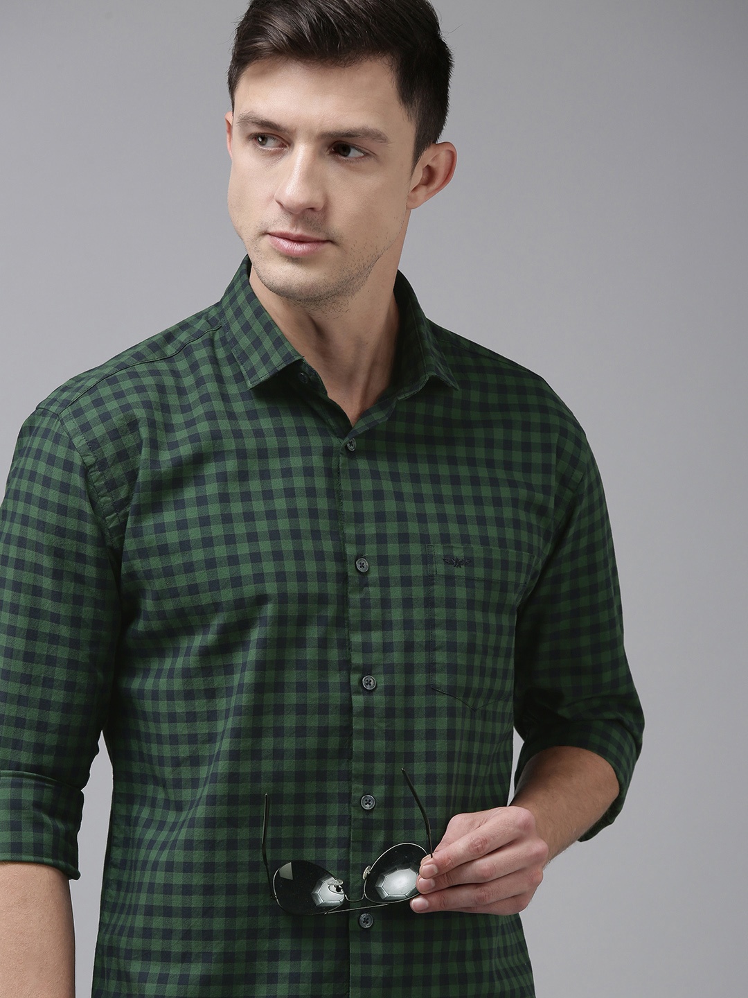 

Park Avenue Men Green Slim Fit Buffalo Checked Casual Shirt