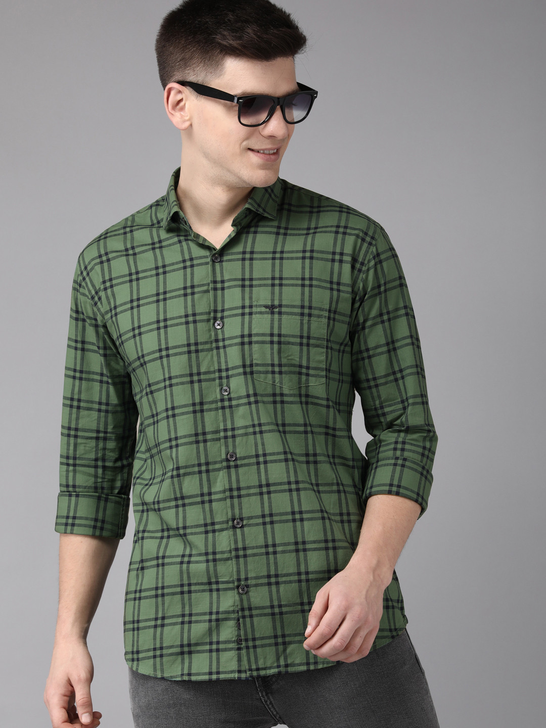 

Park Avenue Men Green Checked Slim Fit Pure Cotton Casual Shirt