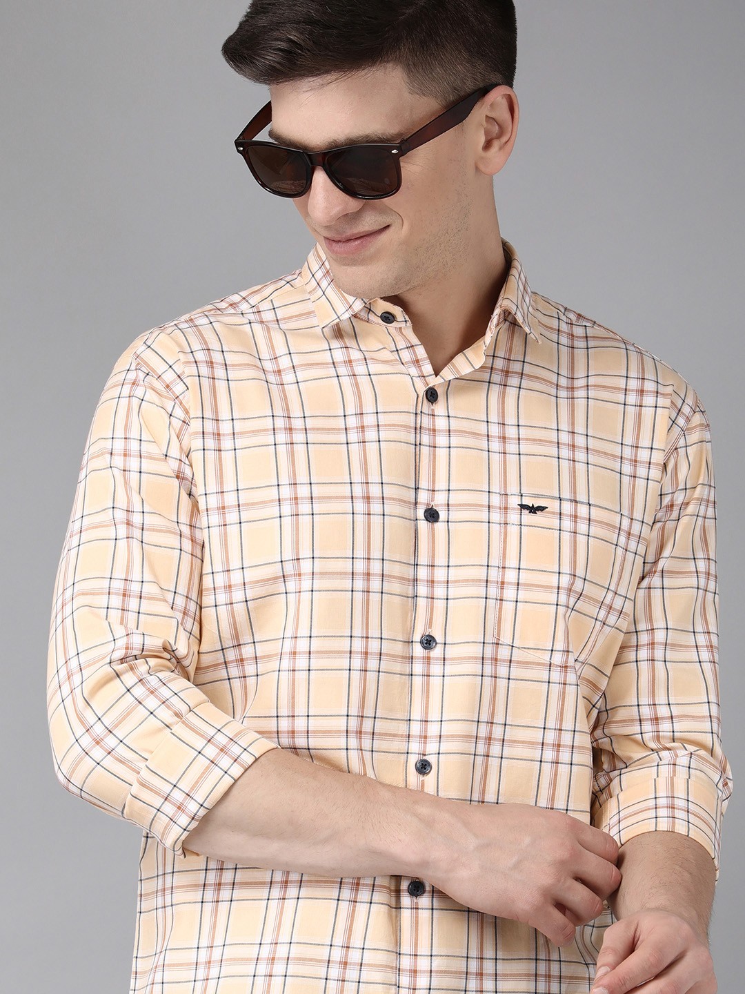 

Park Avenue Men Peach Slim Fit Tartan Checked Pure Cotton Casual Shirt