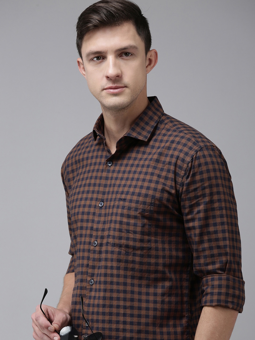 

Park Avenue Men Brown Slim Fit Gingham Checks Casual Shirt