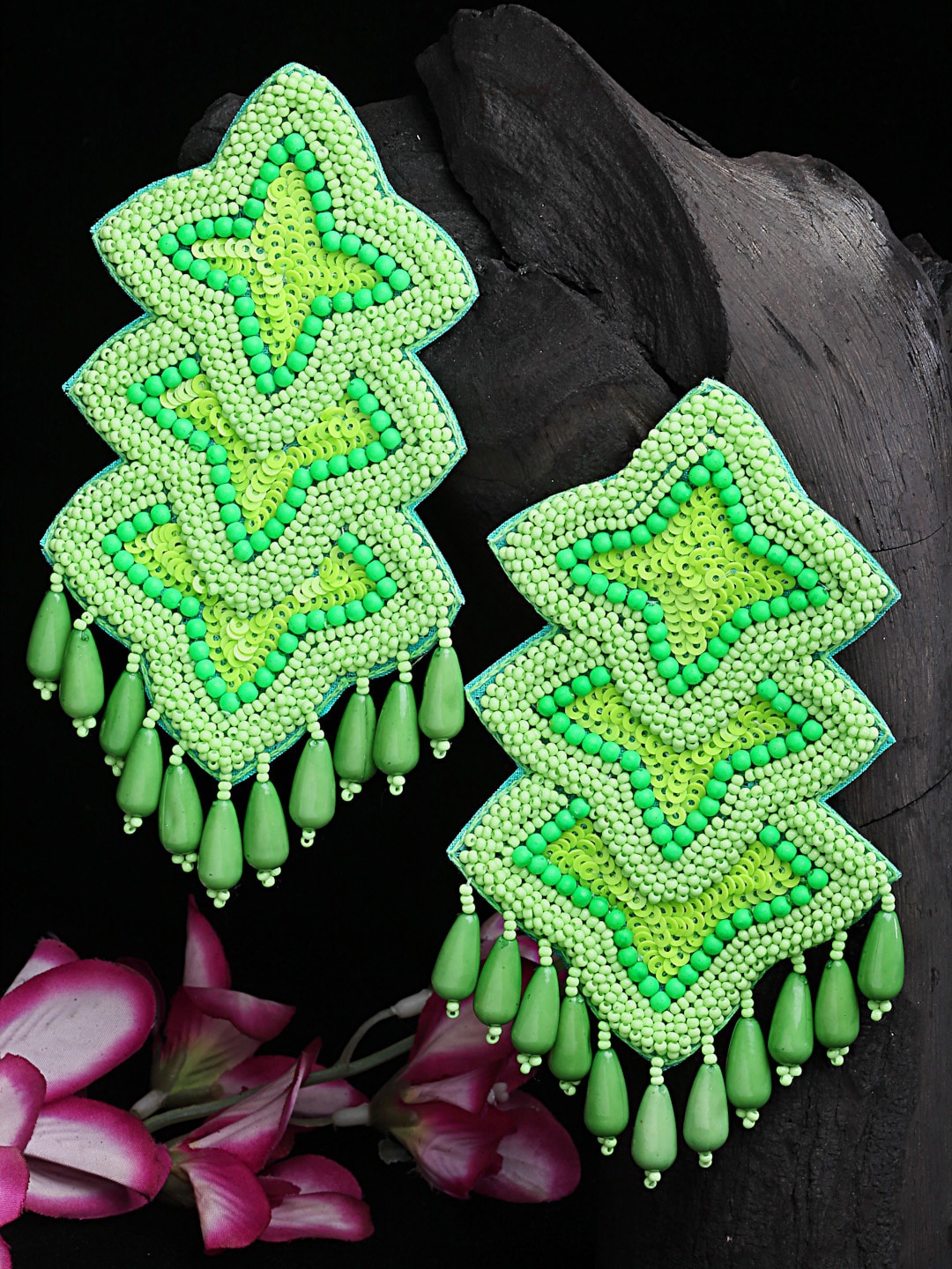 

Moedbuille Green Contemporary Handcrafted Drop Earrings