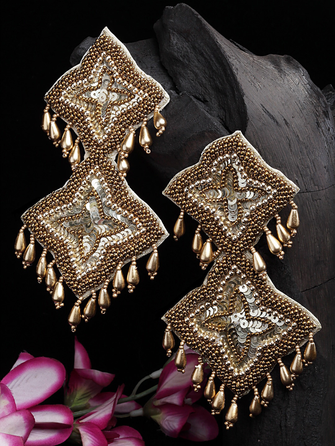 

Moedbuille Gold-Toned Contemporary Drop Earrings