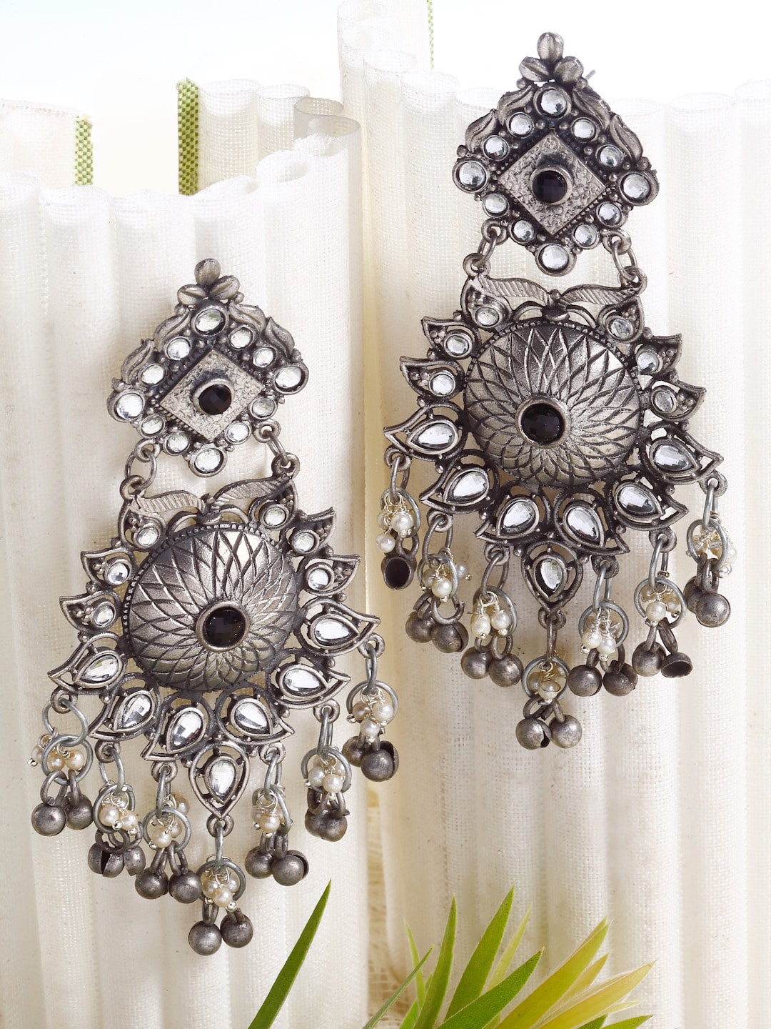 

Moedbuille Black & Silver-Toned Oxidised Handcrafted Antique Tribal Design Earrings