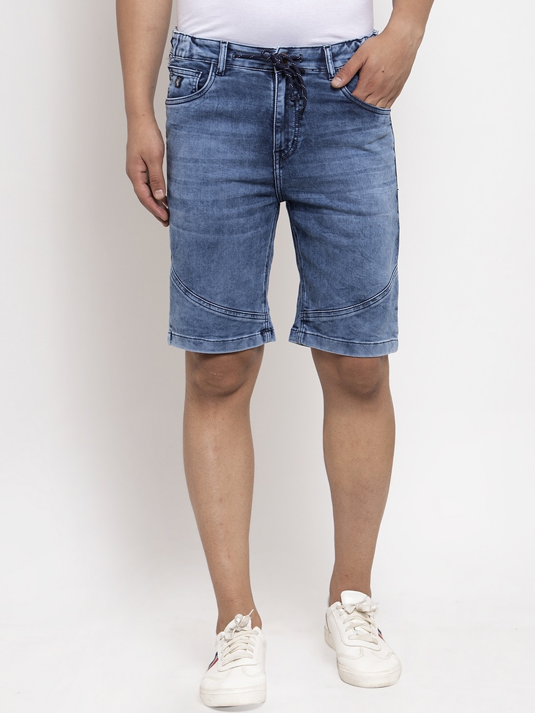 

Cantabil Men Blue Washed Pure Cotton Denim Shorts