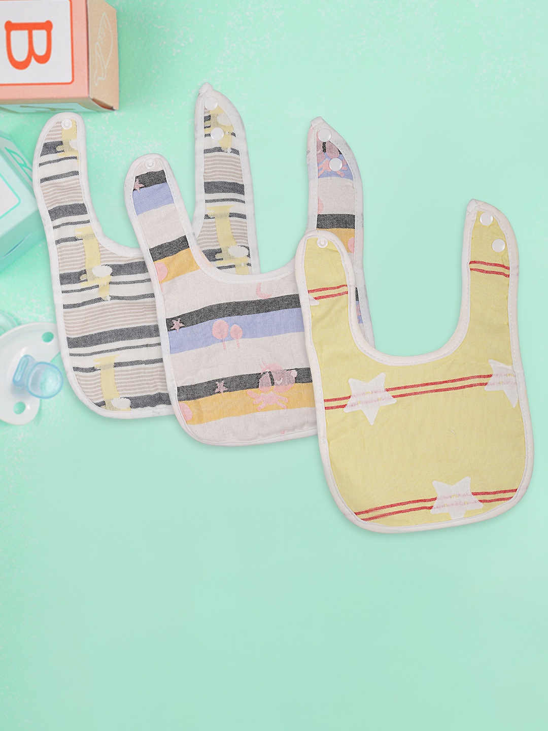 

Baby Moo Infant Kids Pack Of 3 Printed Pure Cotton Bibs, White