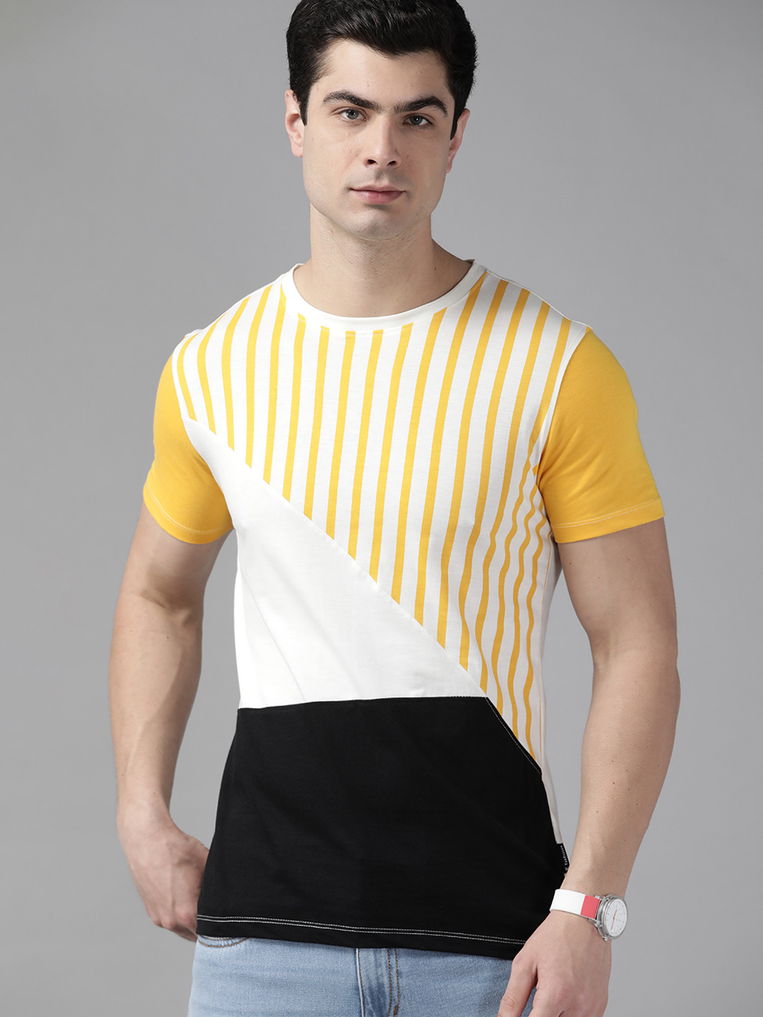 

V Dot Men Yellow & Black Colourblocked Pure Cotton Slim Fit T-shirt
