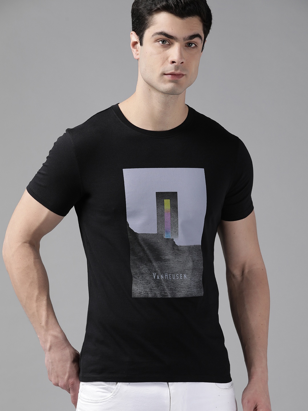 

V Dot Men Black Printed Pure Cotton Slim Fit T-shirt