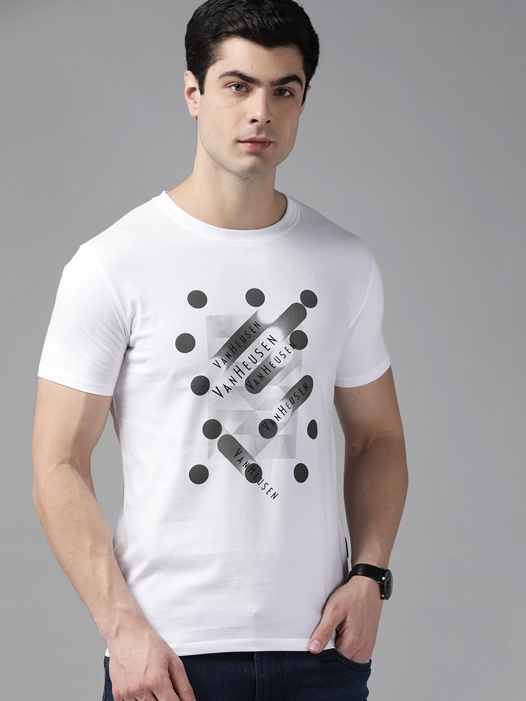 

V Dot Men White Printed Pure Cotton Slim Fit T-shirt