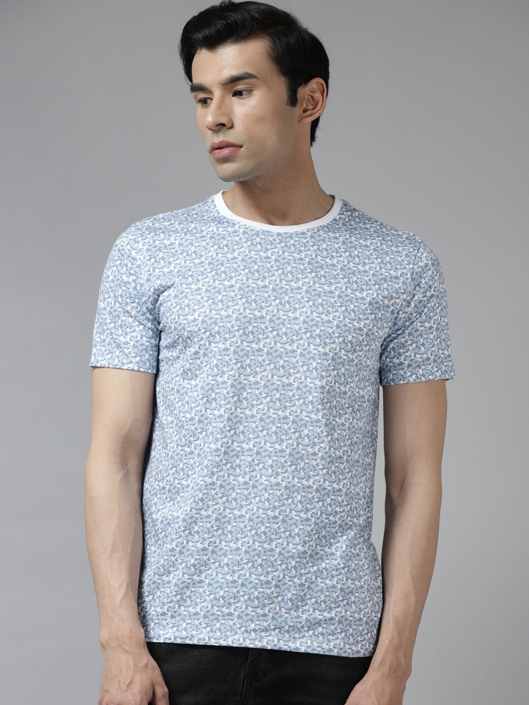 

V Dot Men Blue Abstract Printed Pure Cotton T-shirt