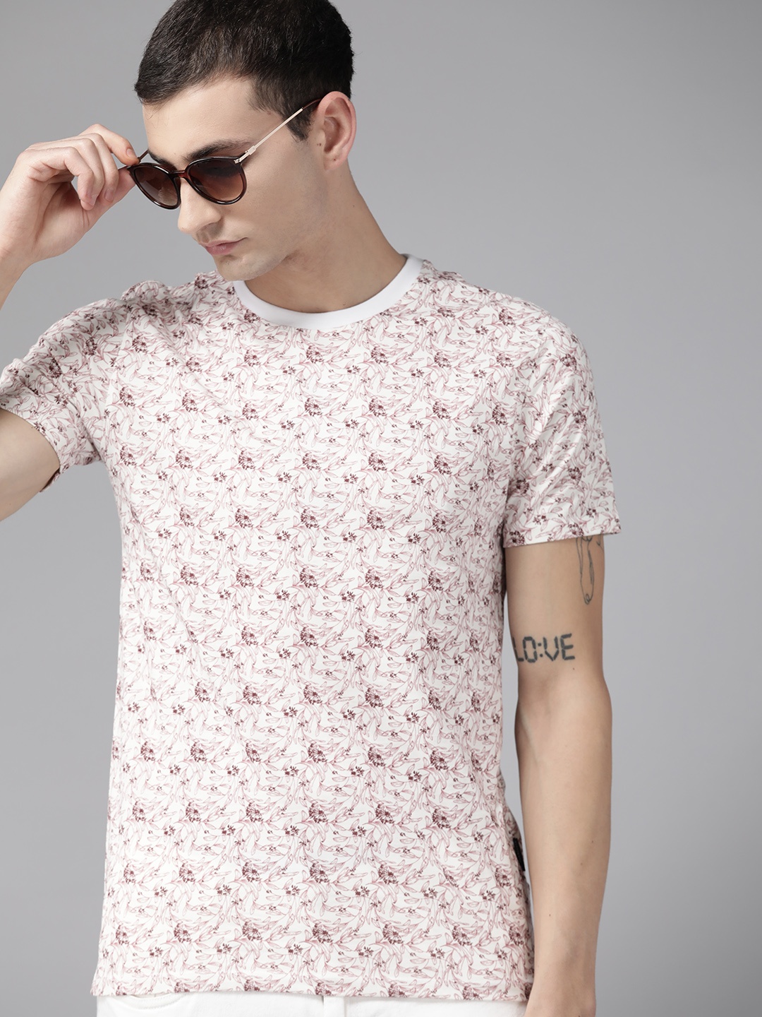 

V Dot Men Floral Printed Pure Cotton T-shirt, White