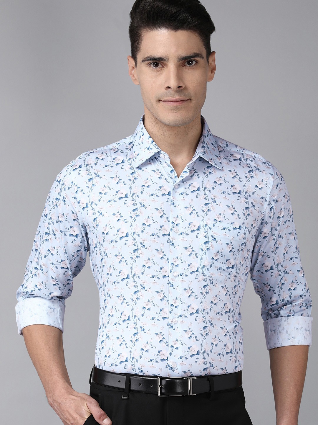 

Van Heusen Men Blue Floral Printed Slim Fit Pure Cotton Formal Shirt