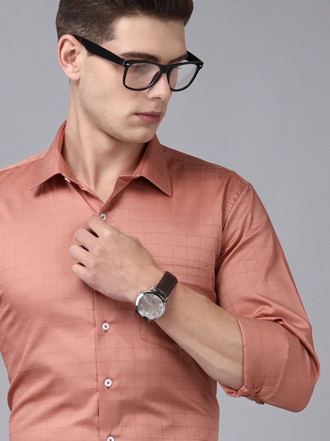 

Van Heusen Men Rose Windowpane Checks Slim Fit Casual Shirt