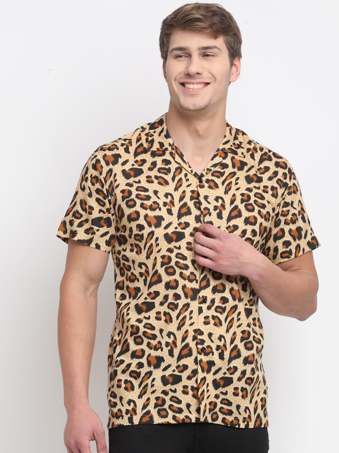 

Ennoble Men Khaki Relaxed Animal Printed Casual Shirt