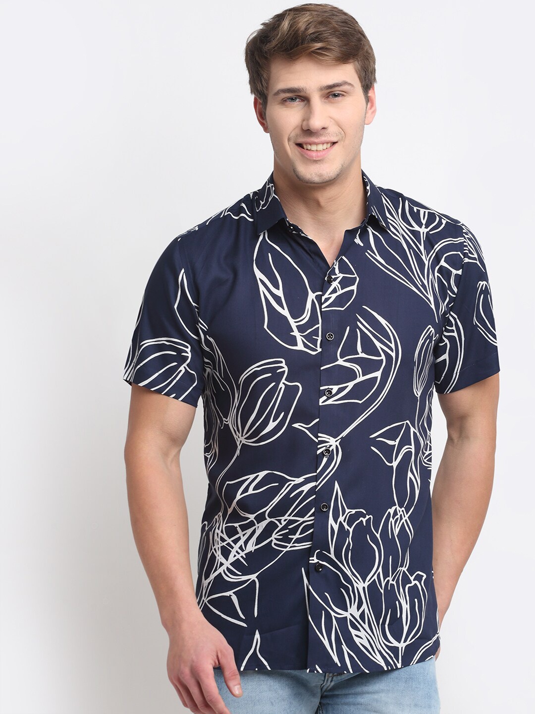 

Ennoble Men Blue Relaxed Tailored Fit Printed Casual Shirt