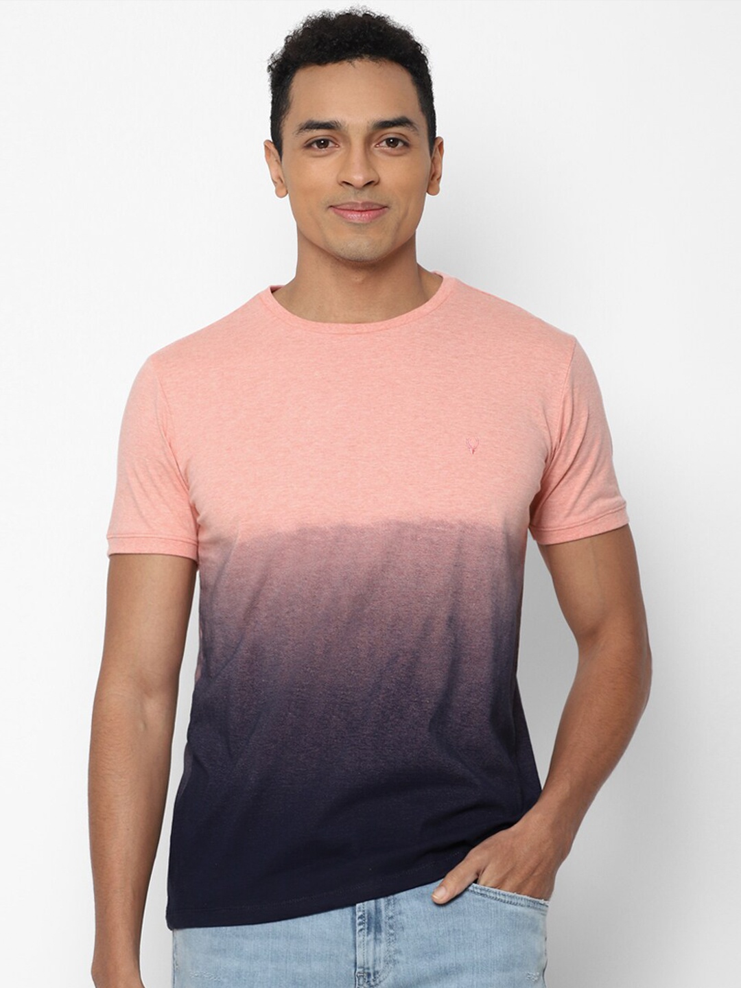 

Allen Solly Men Peach-Coloured Dyed Pockets T-shirt