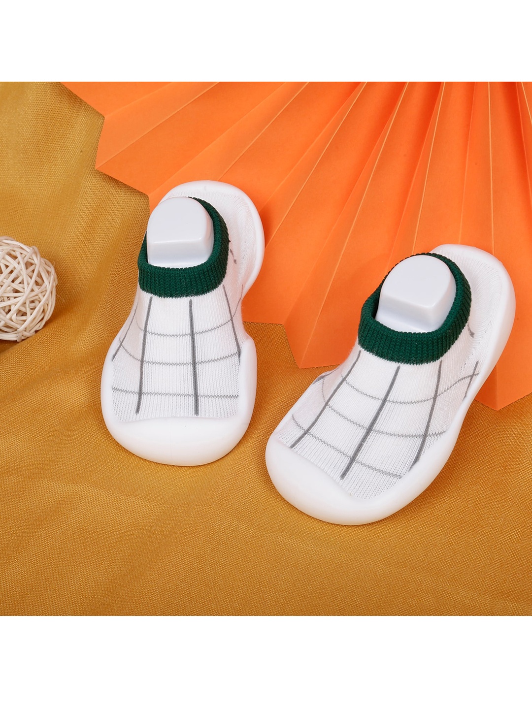 

Baby Moo Kids White & Green Checked Slip-On Sneakers