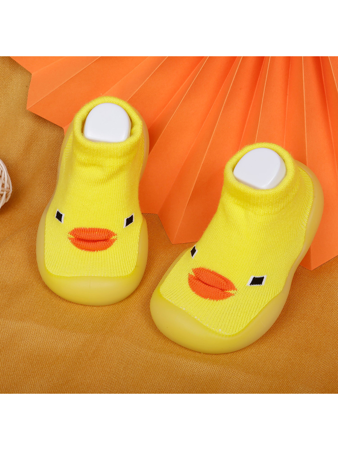 

Baby Moo Unisex Kids Yellow Printed Sneakers