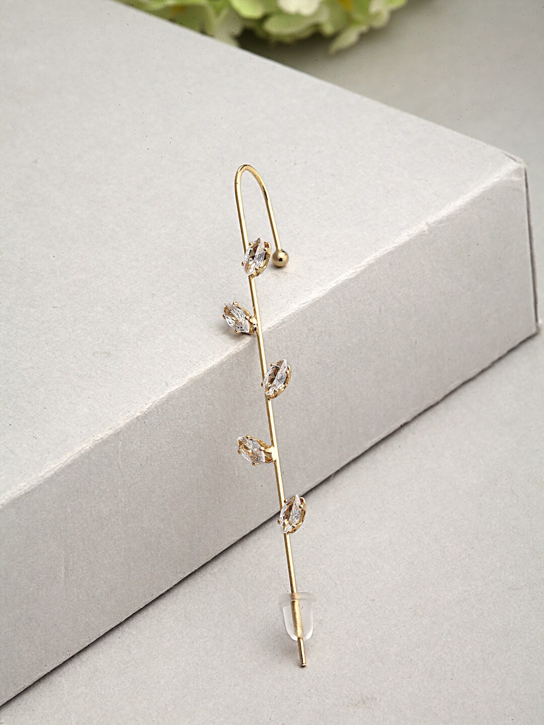

Ferosh Gold-Toned & White Leaf Shaped Ear Cuff