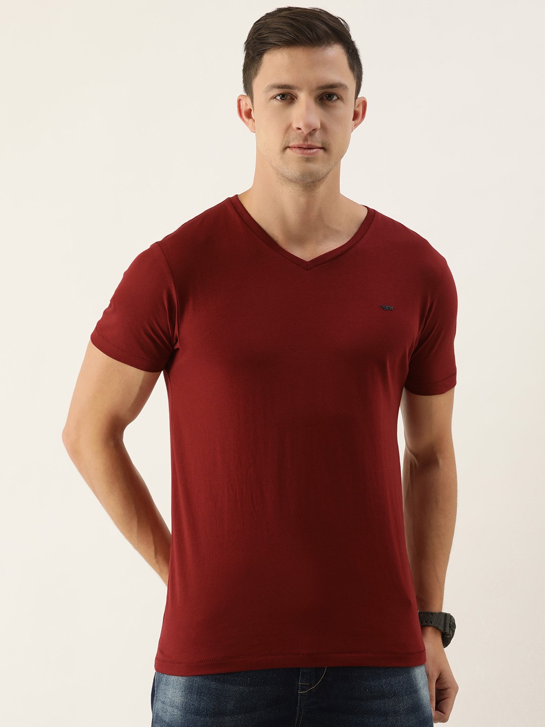 

Flying Machine Men Maroon Cotton V-Neck Slim Fit T-shirt
