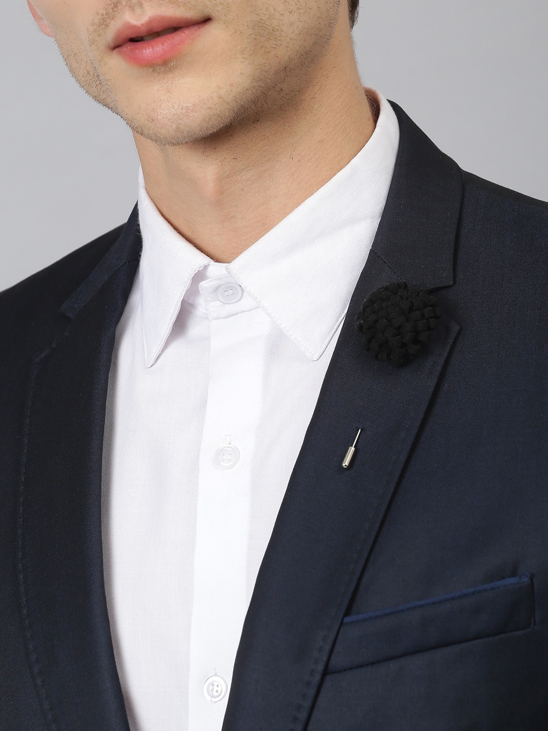 

Tossido Men Black Floral Brooch Lapel Pin