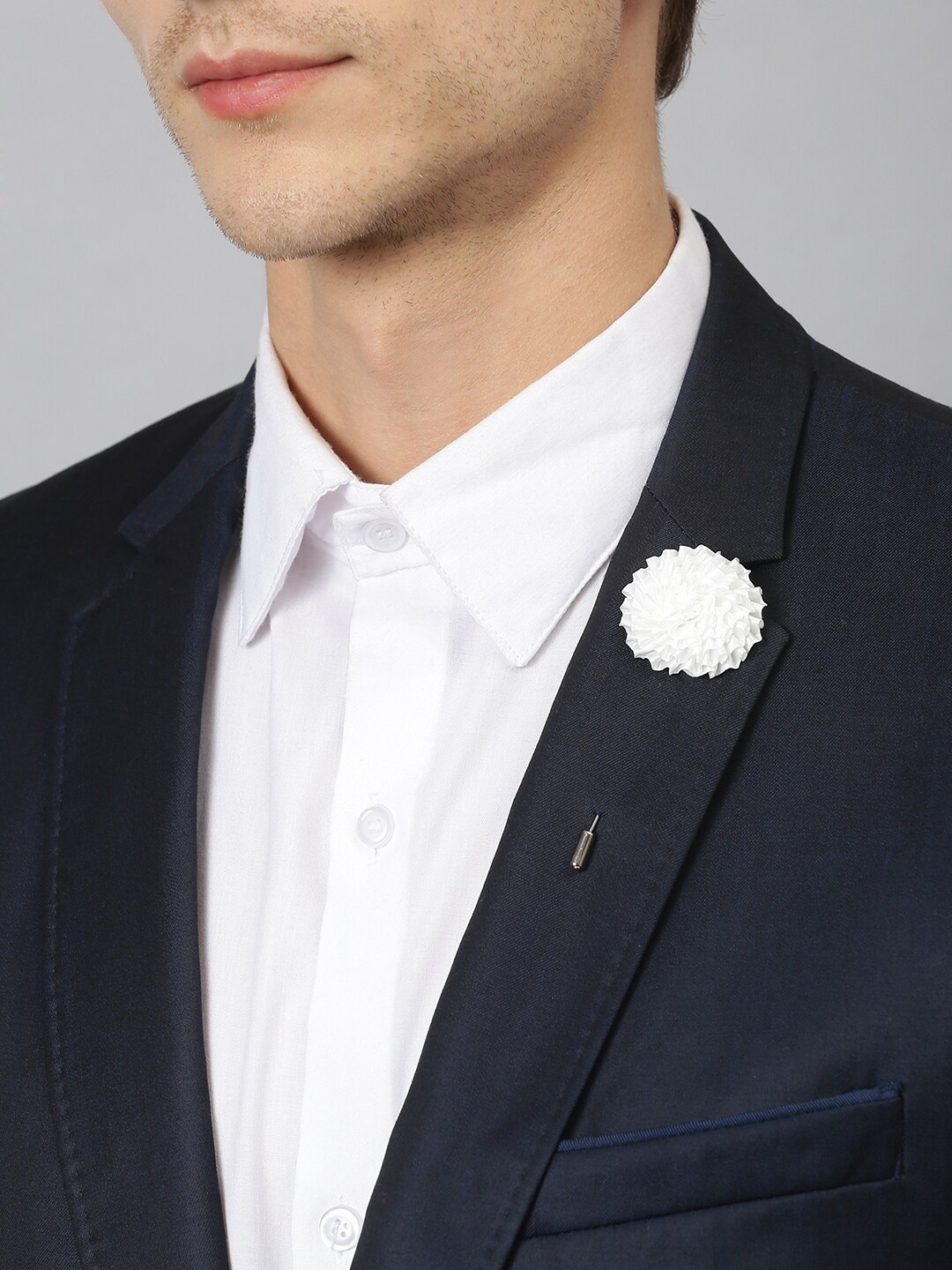 

Tossido Men White Floral Brooch Lapel Pin