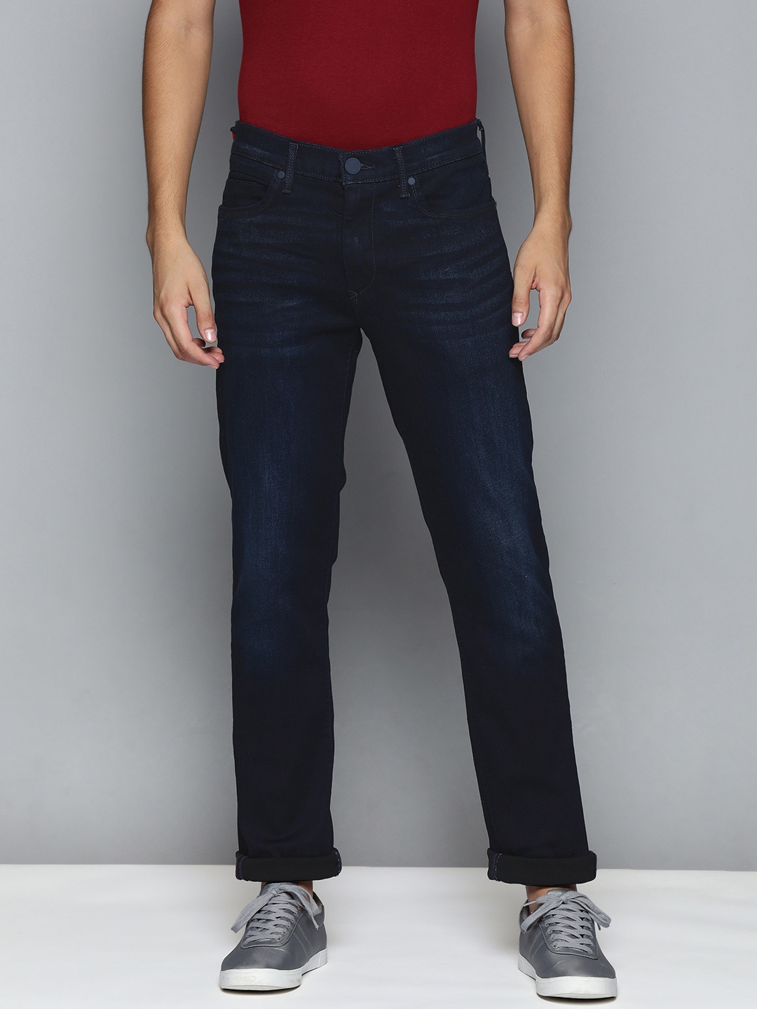 

Levis Men Navy Blue Slim Fit Stretchable Jeans