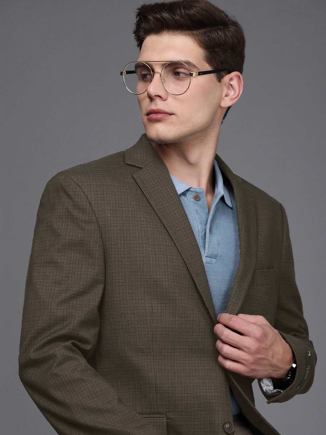 

Suitltd Men Olive Brown Solid Regular Fit Blazers