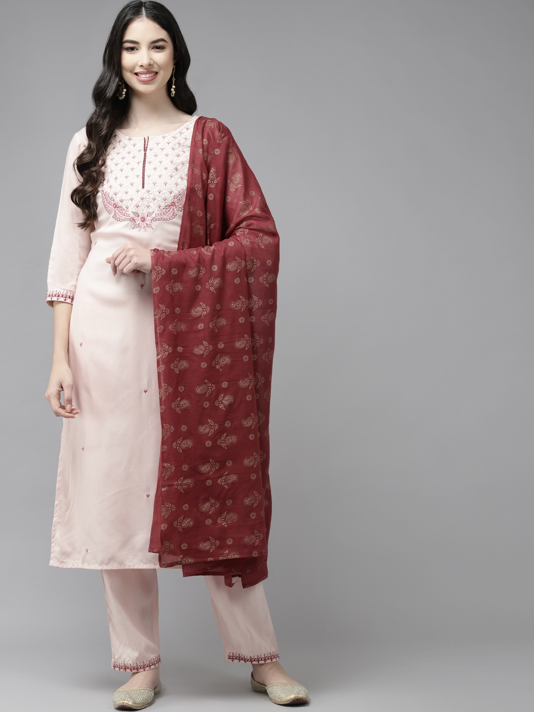 

Yufta Women Peach-Coloured Floral Embroidered Kurta with Palazzos & With Dupatta
