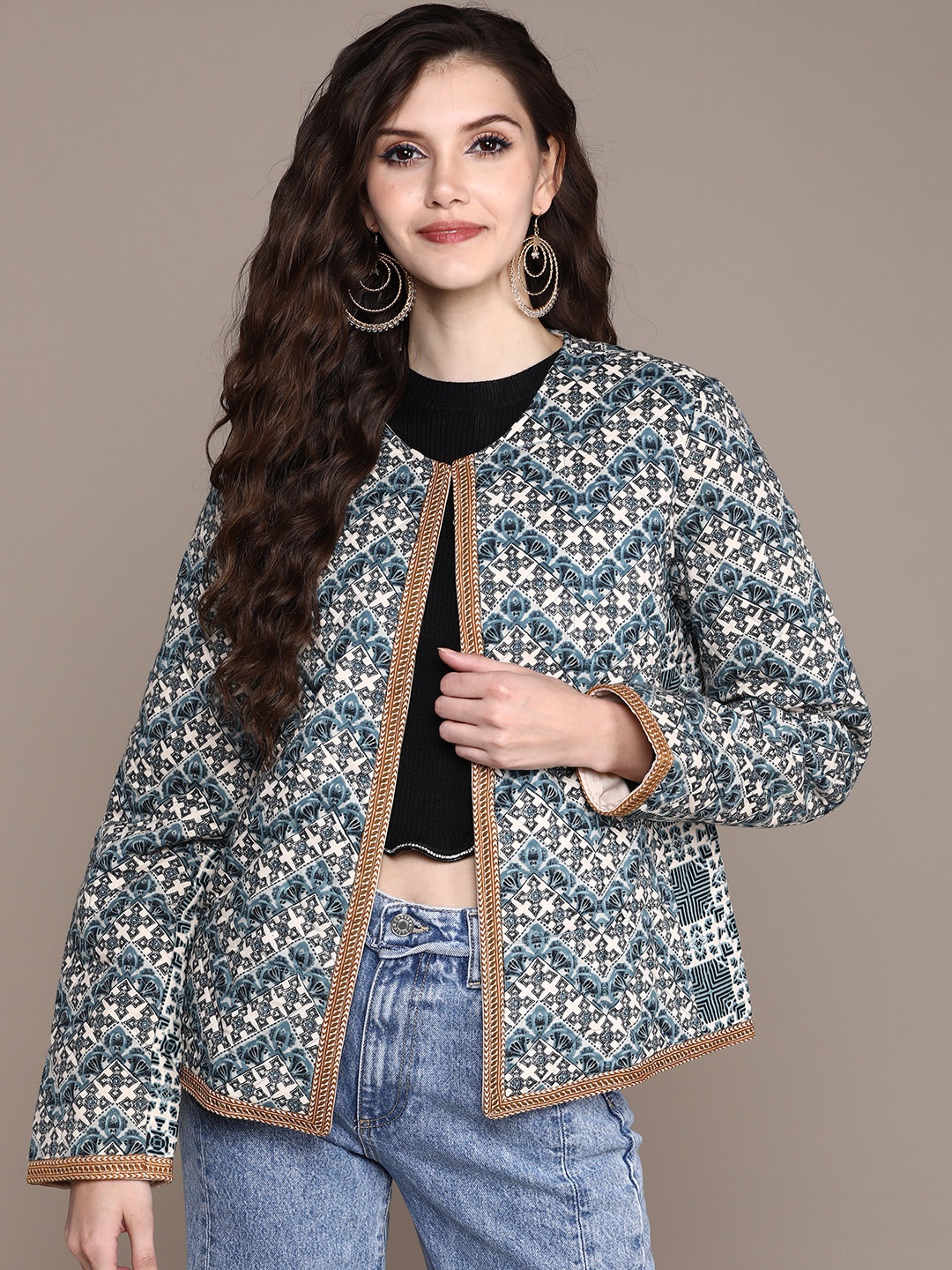 

aarke Ritu Kumar Women Blue White Quilted Jacket