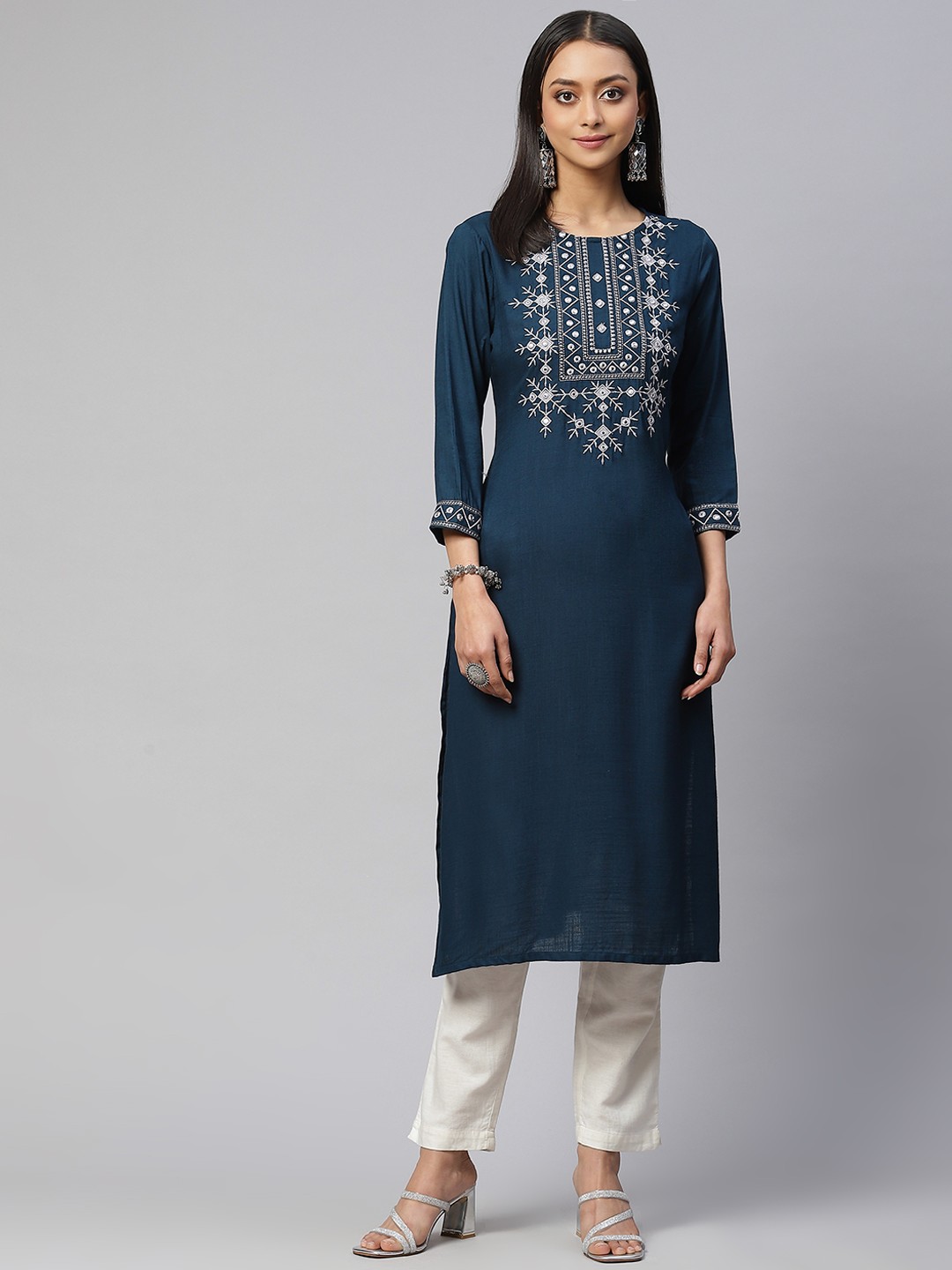 

Fusion Threads Women Blue Yoke Design Thread Work Kurta