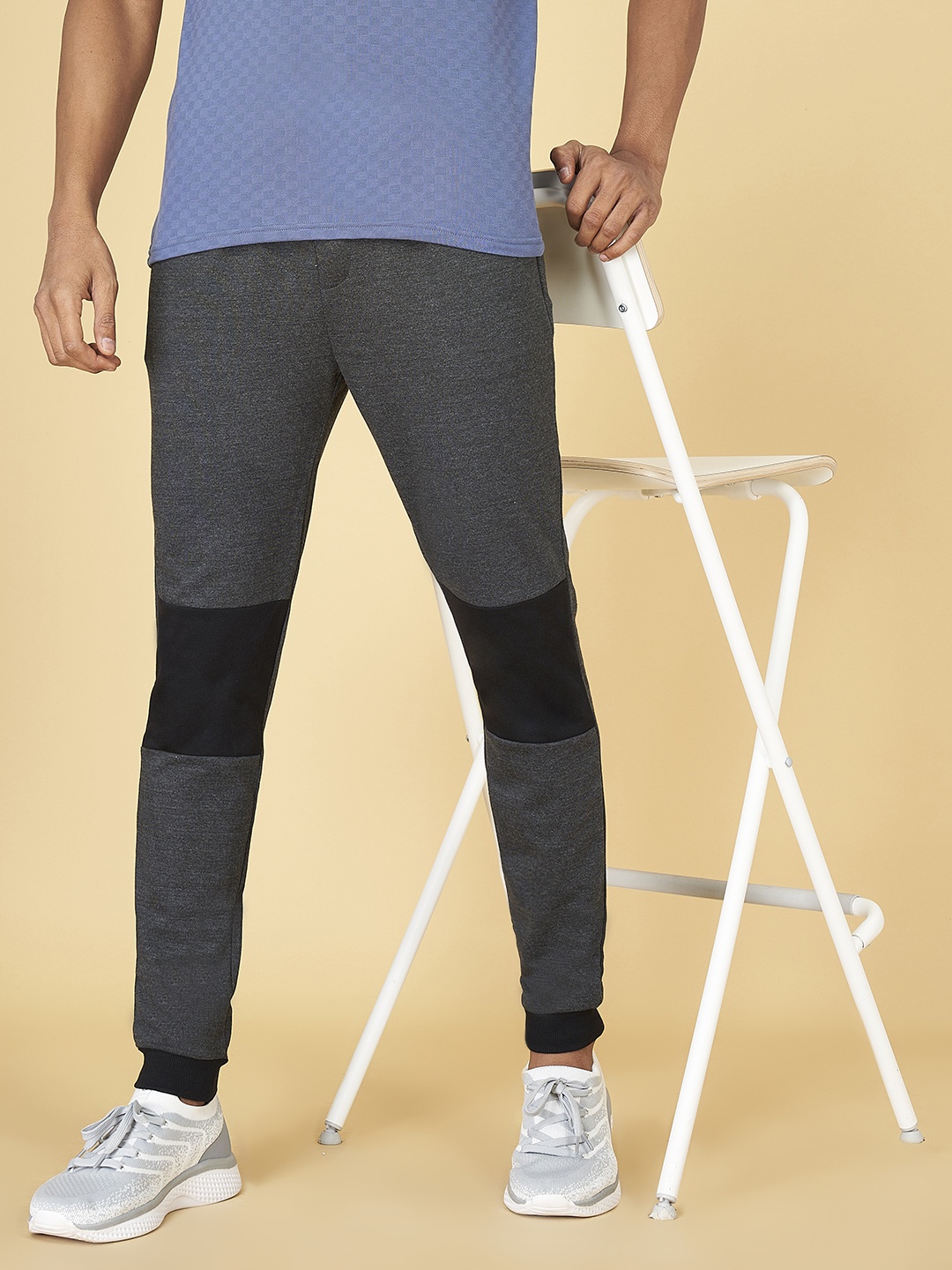 

Ajile by Pantaloons Men Grey Solid Pure Cotton Slim-Fit Joggers