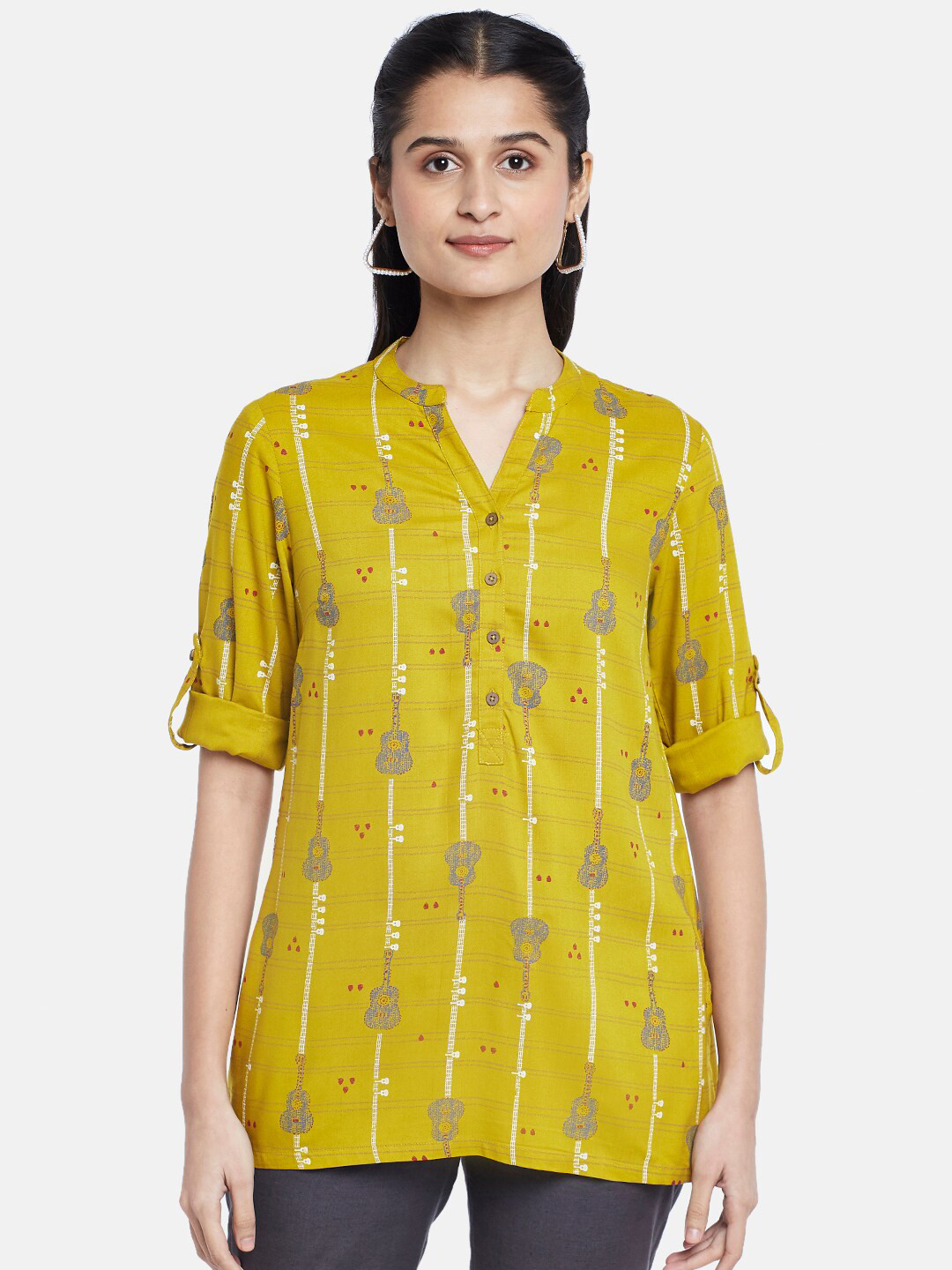 

AKKRITI BY PANTALOONS Lime Green & Red Geometric Printed Kurti