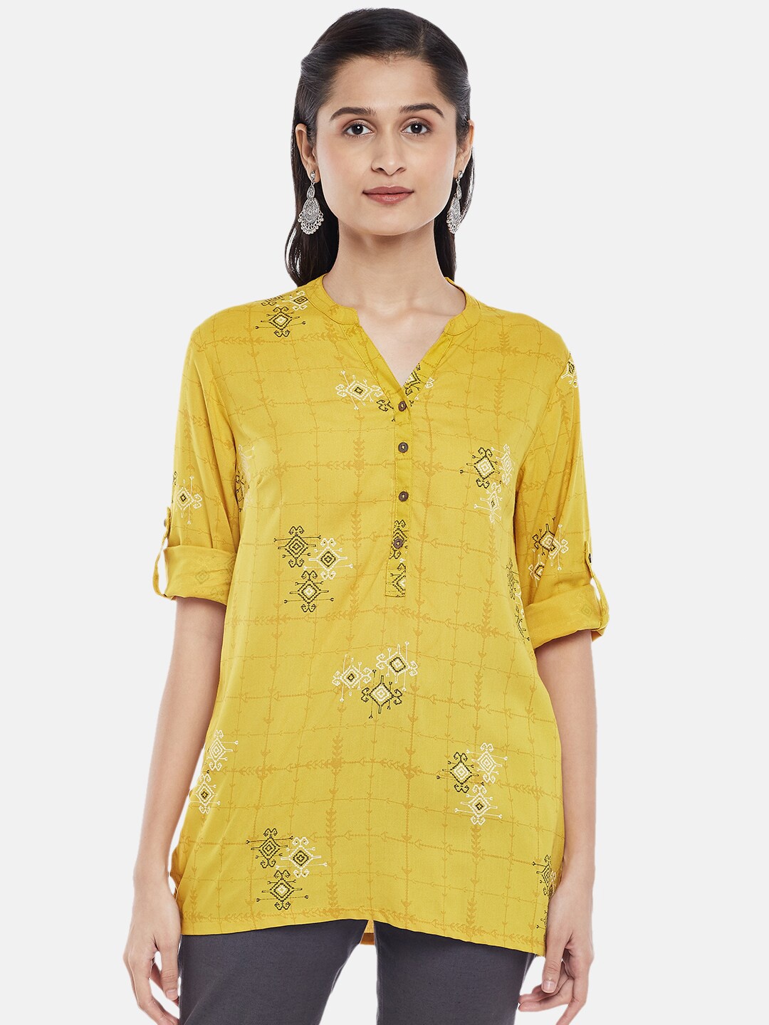 

AKKRITI BY PANTALOONS Mustard & Black Viscose Rayon Mandarin Collar Printed Tunic