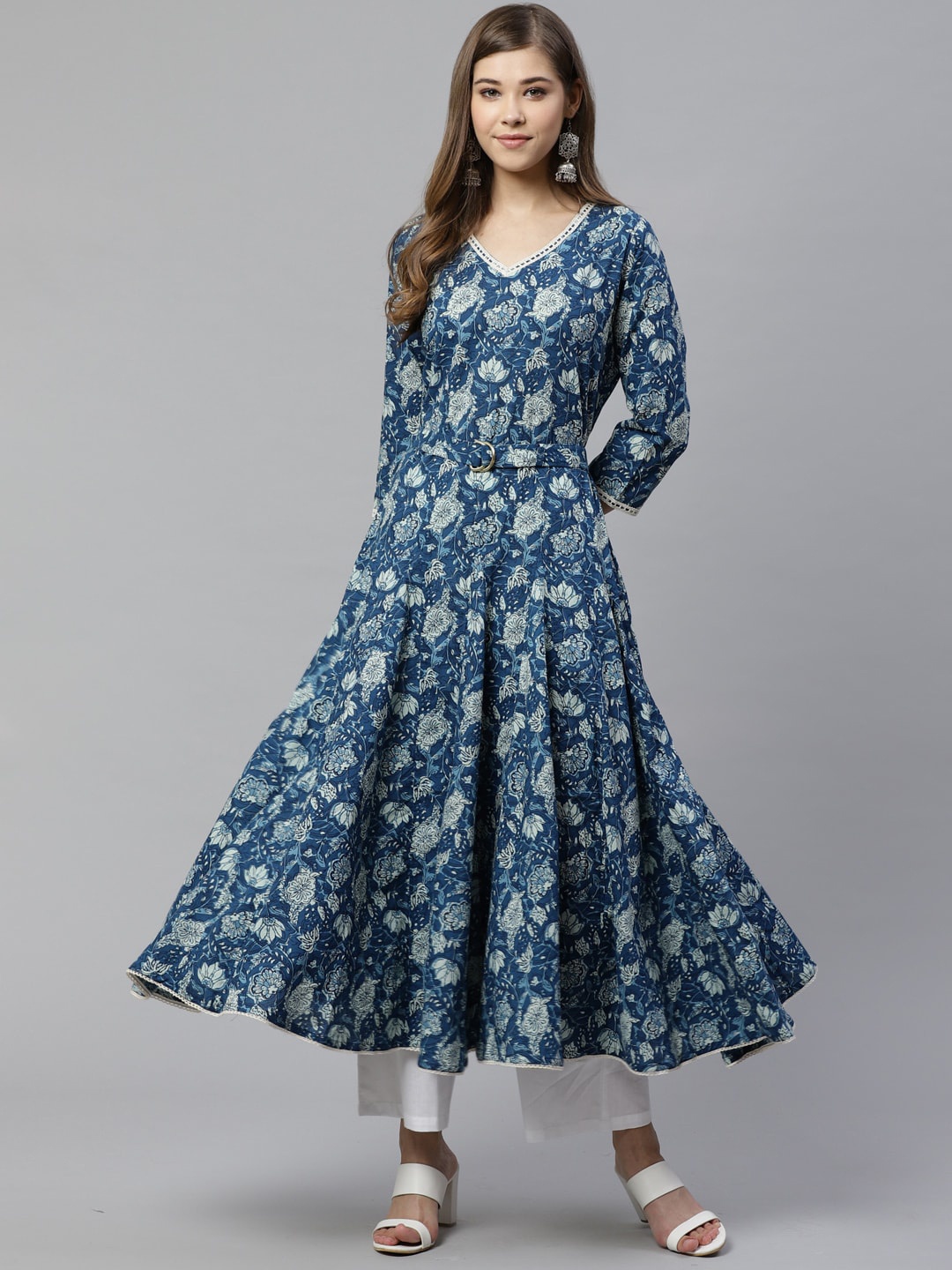 

Divena Women Blue Floral Printed Anarkali Kurta