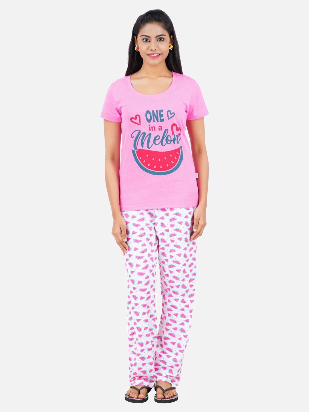 

PRIDE APPAREL Women Pink & White Pure Cotton Printed Night suit