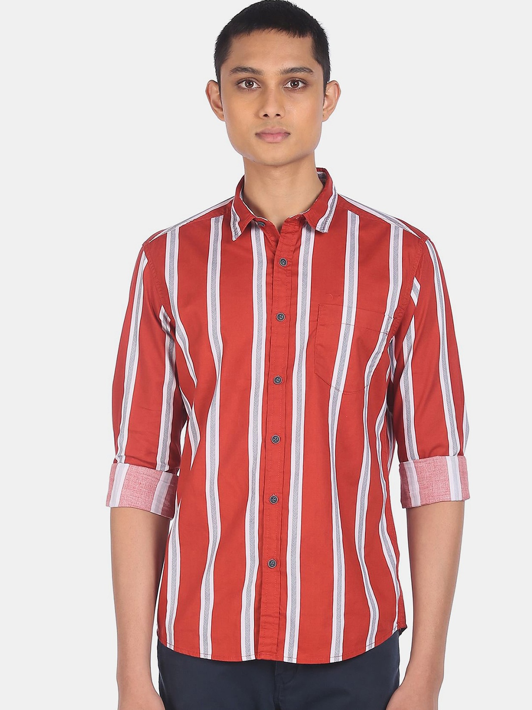 

Flying Machine Men Red & White Slim Fit Striped Pure Cotton Casual Shirt