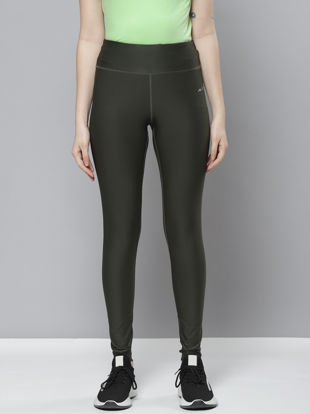 

Alcis Women Olive Green Solid Tights