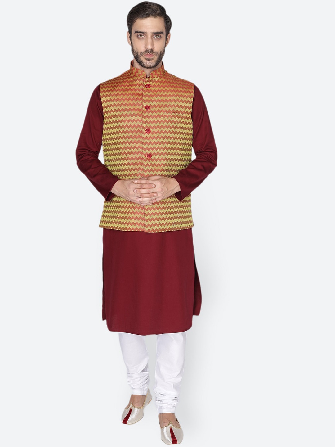 

NAMASKAR Men Maroon & White Layered Pure Cotton Kurta with Pyjamas & Nehru Jacket