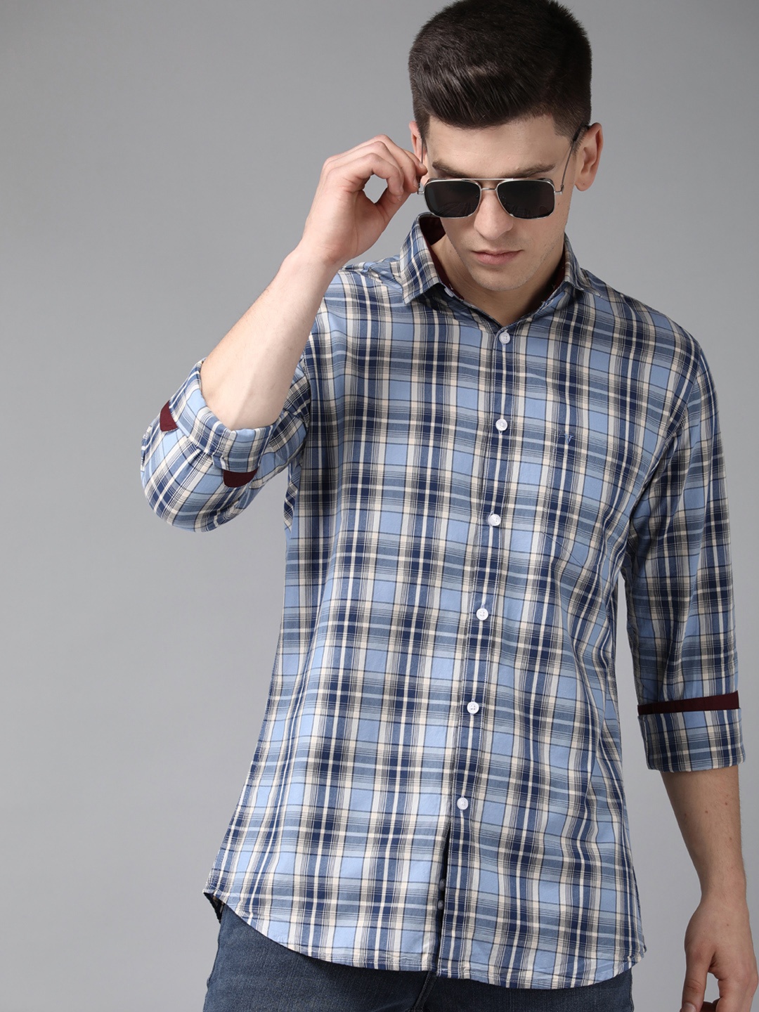 

Van Heusen Sport Men Blue Slim Fit Tartan Checked Casual Shirt