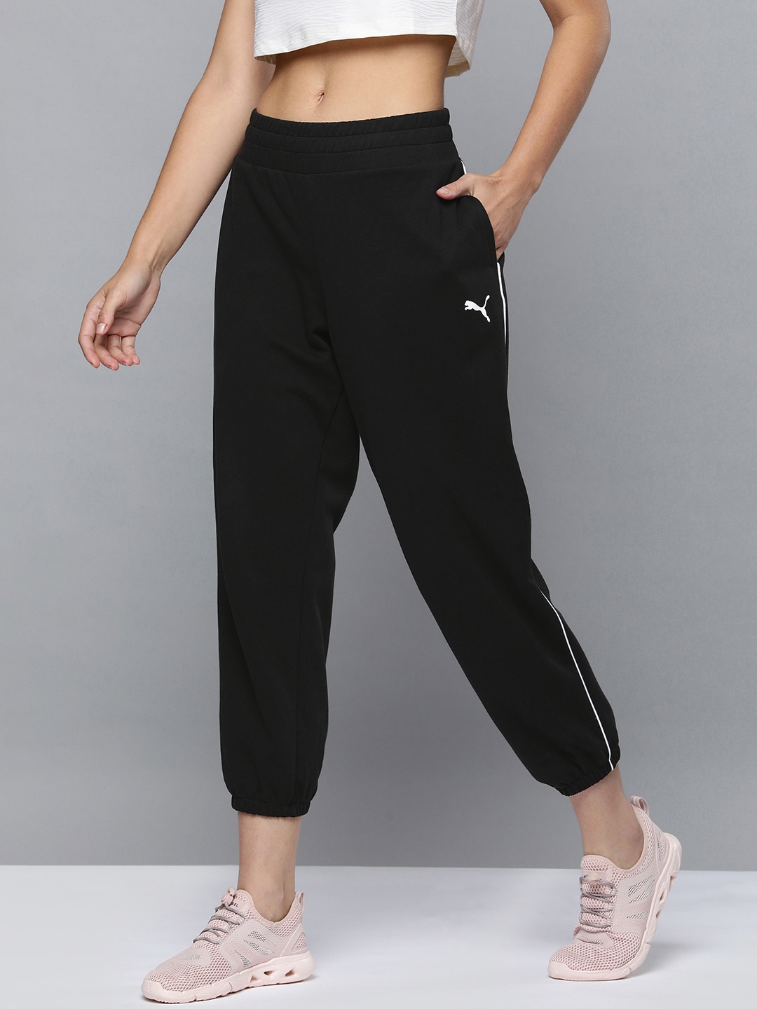 

Puma Women Black Solid Mid Rise Cropped Sports Sustainable Pants