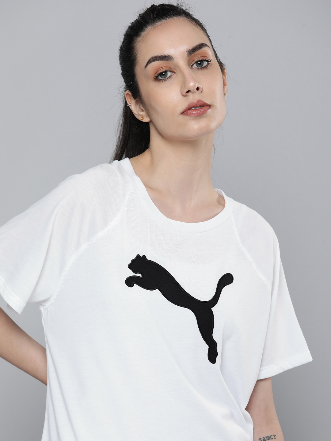 

Puma Women White & Black Brand Logo Printed Evostripe Summer T-shirt