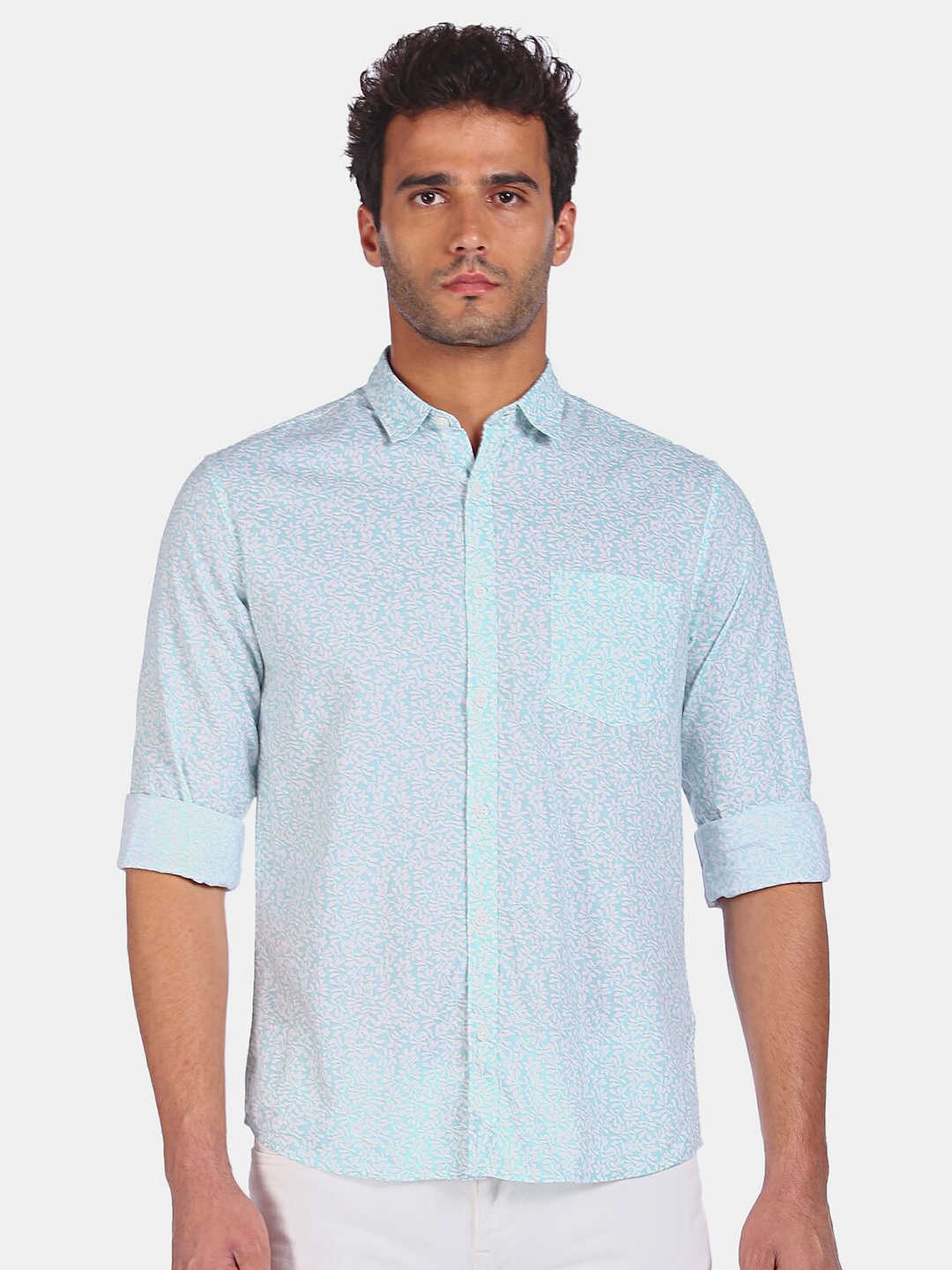 

Ruggers Men Blue & White Floral Printed Pure Cotton Casual Shirt
