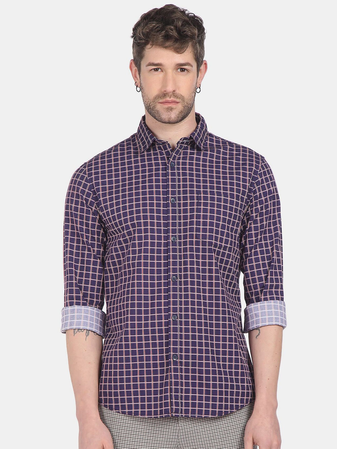 

Ruggers Men Navy Blue & Red Checked Pure Cotton Casual Shirt