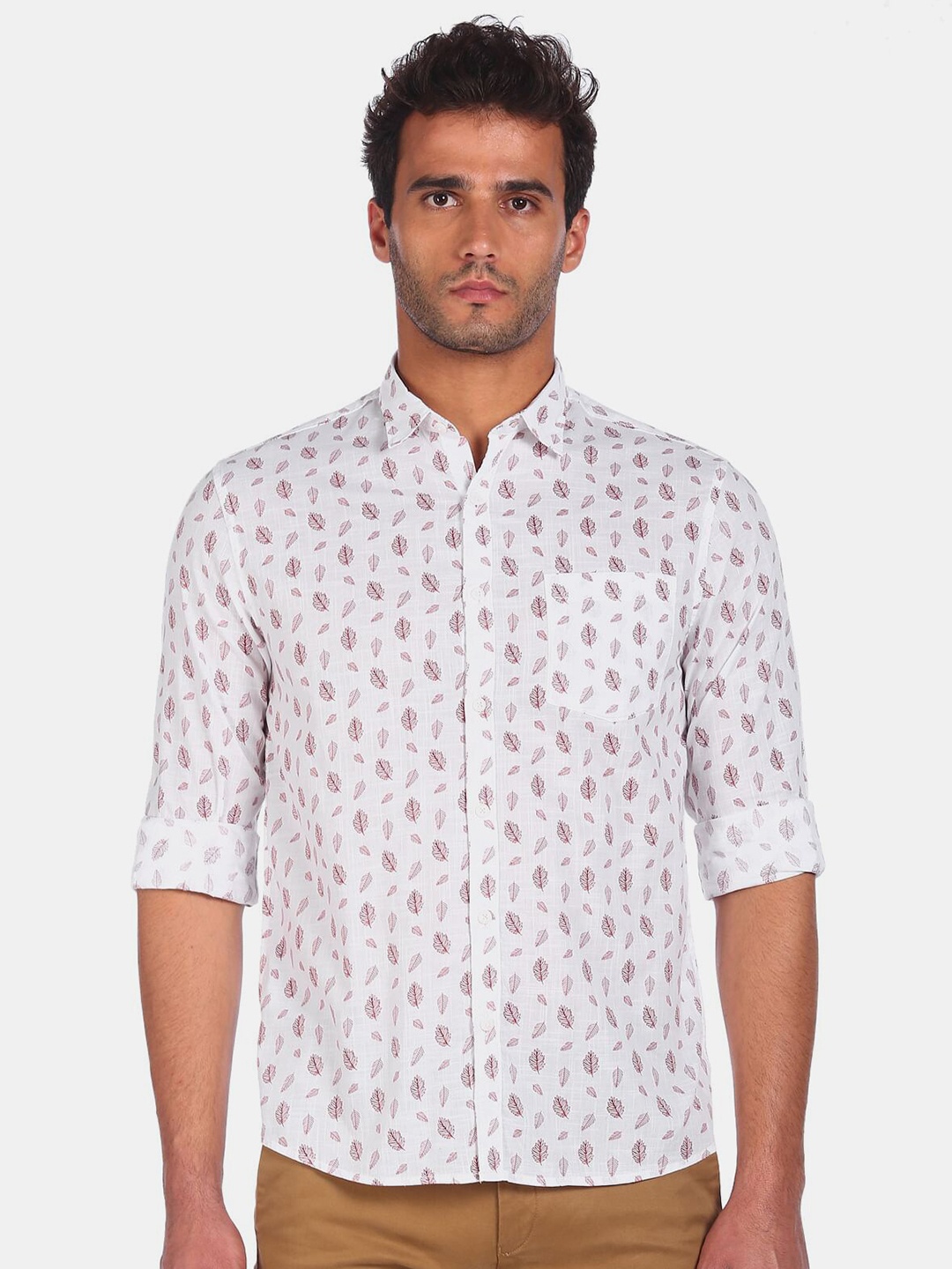

Ruggers Men White & Maroon Floral Printed Pure Cotton Casual Shirt