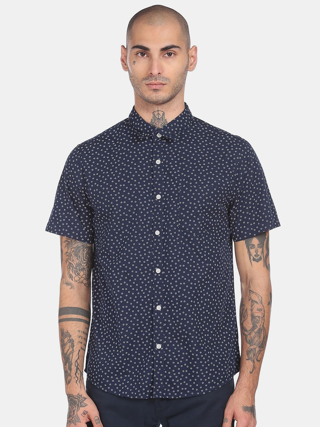 

Ruggers Men Navy Blue & White Printed Pure Cotton Casual Shirt